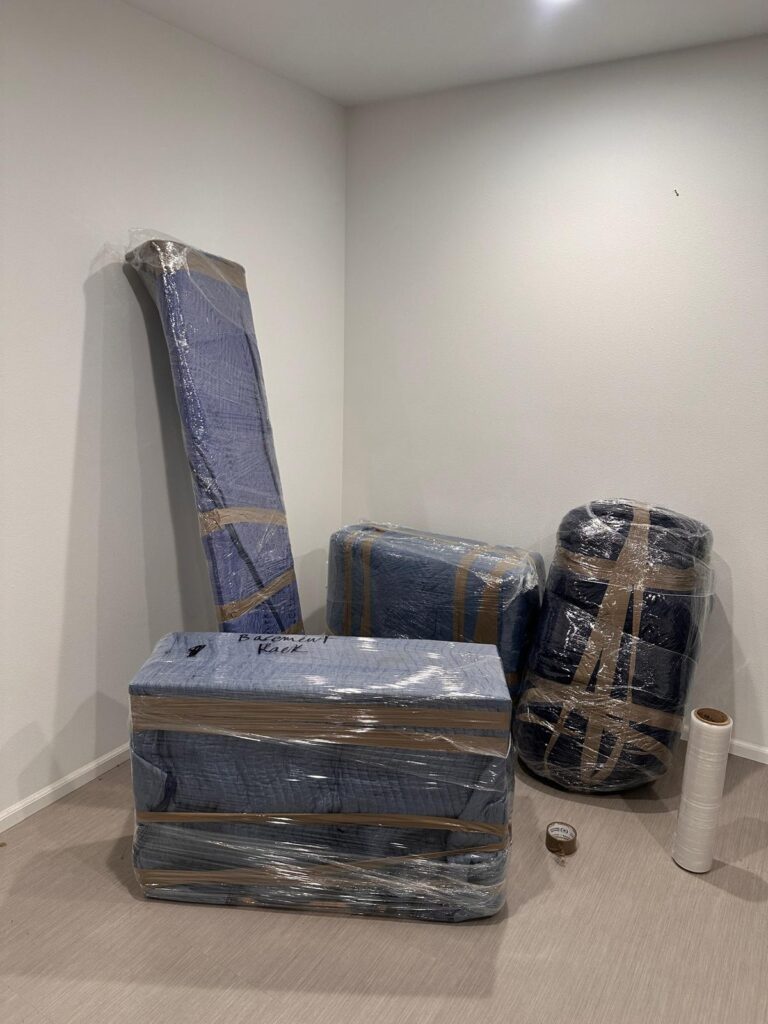 Moves 768x1024
