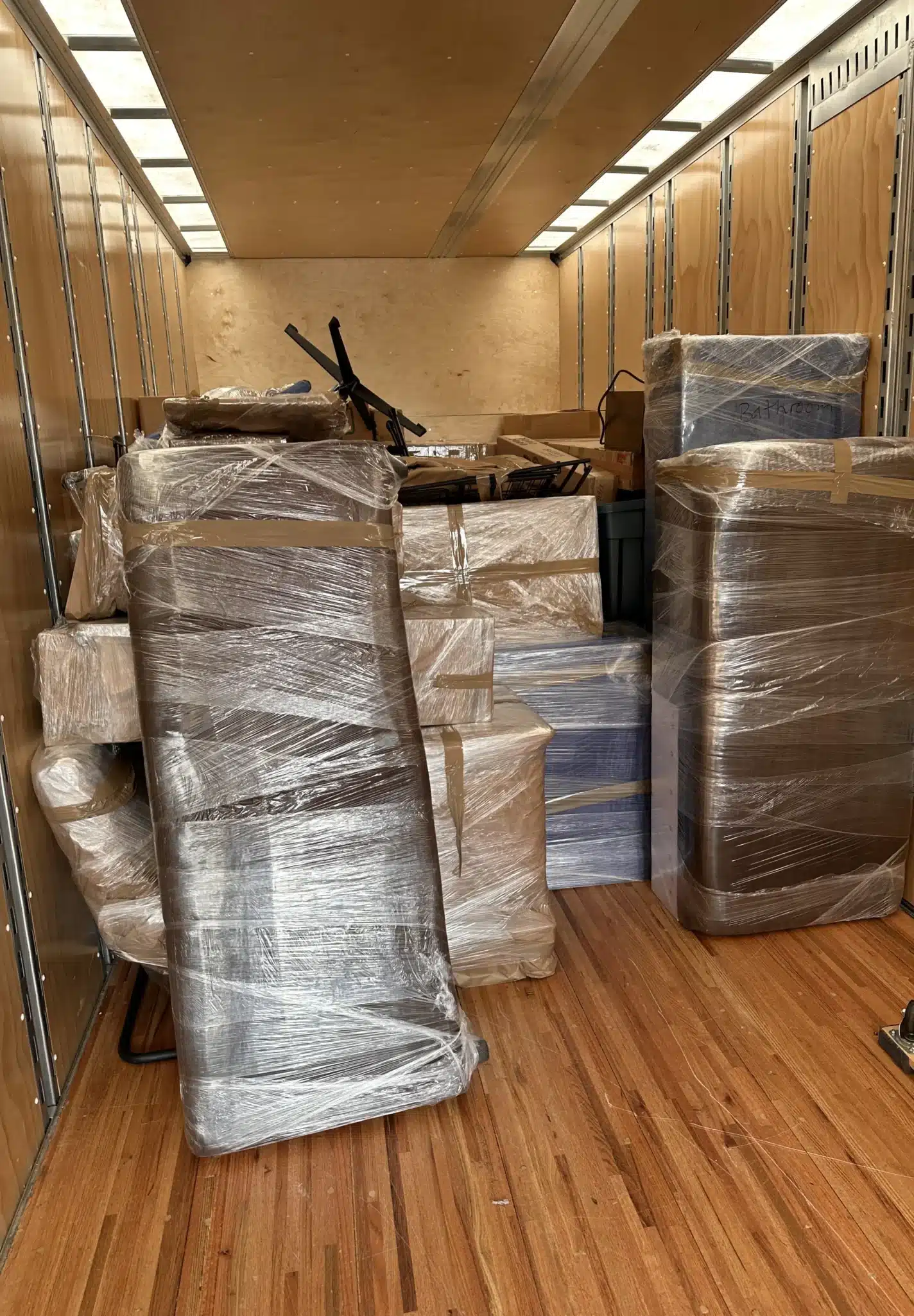 Services 9 Professional moving labor supporting commercial logistics